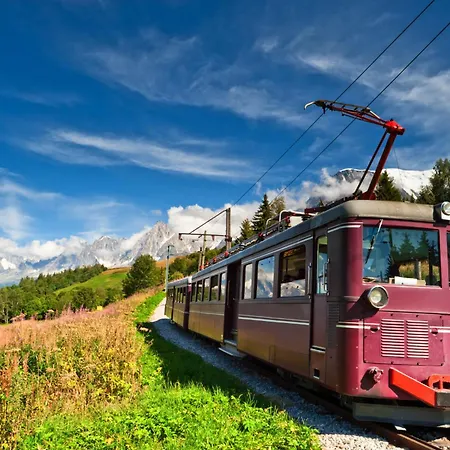 Spouter In Argentiere Near Grands Montets - Happy Alpstuga